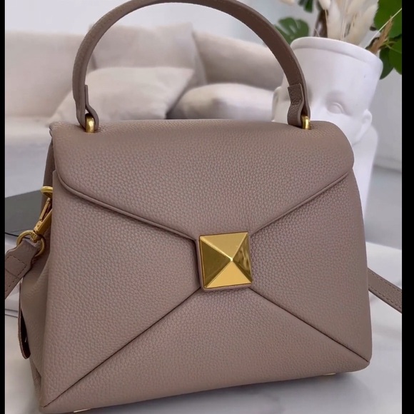 Silvano Borgatti Pebbled Taupe Leather Handbag / Crossbody - NWT - Picture 1 of 6